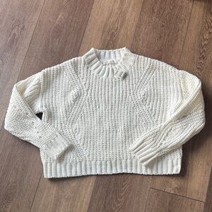 NWT Wynter Cozy White Knit Sweater